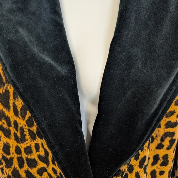 Vintage Animal Leopard Print Velvet Hooded 80s Coat - Picture 3 of 6